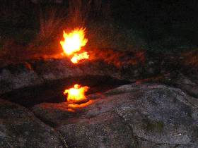 Feuerritual, Feuerbecken, Wasserbecken, keltischer Opferstein